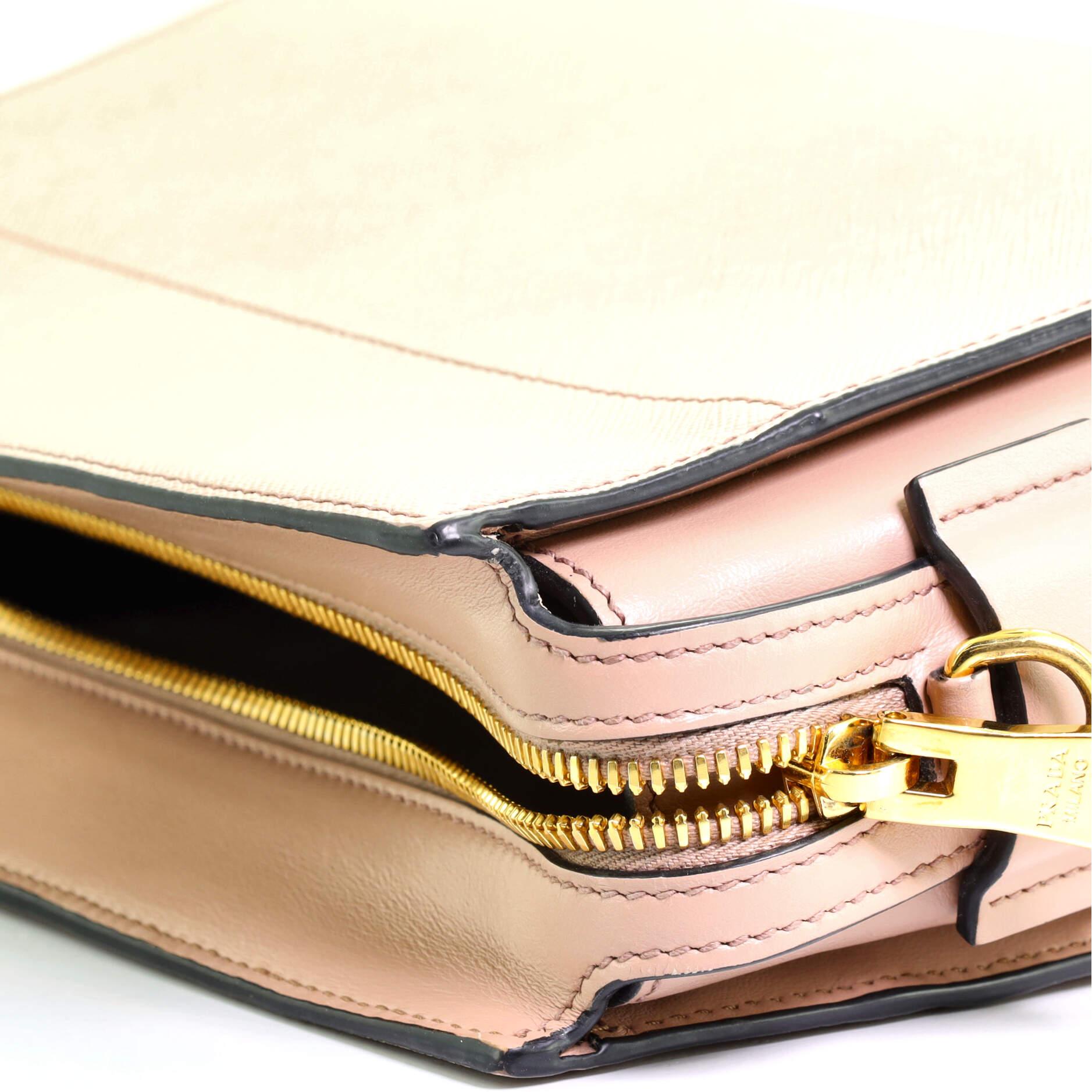 Prada Bibliotheque Crossbody aus Saffiano-Leder 2
