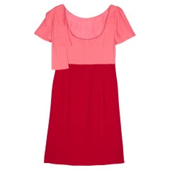 Abito in seta bicolore rosso e rosa di Prada