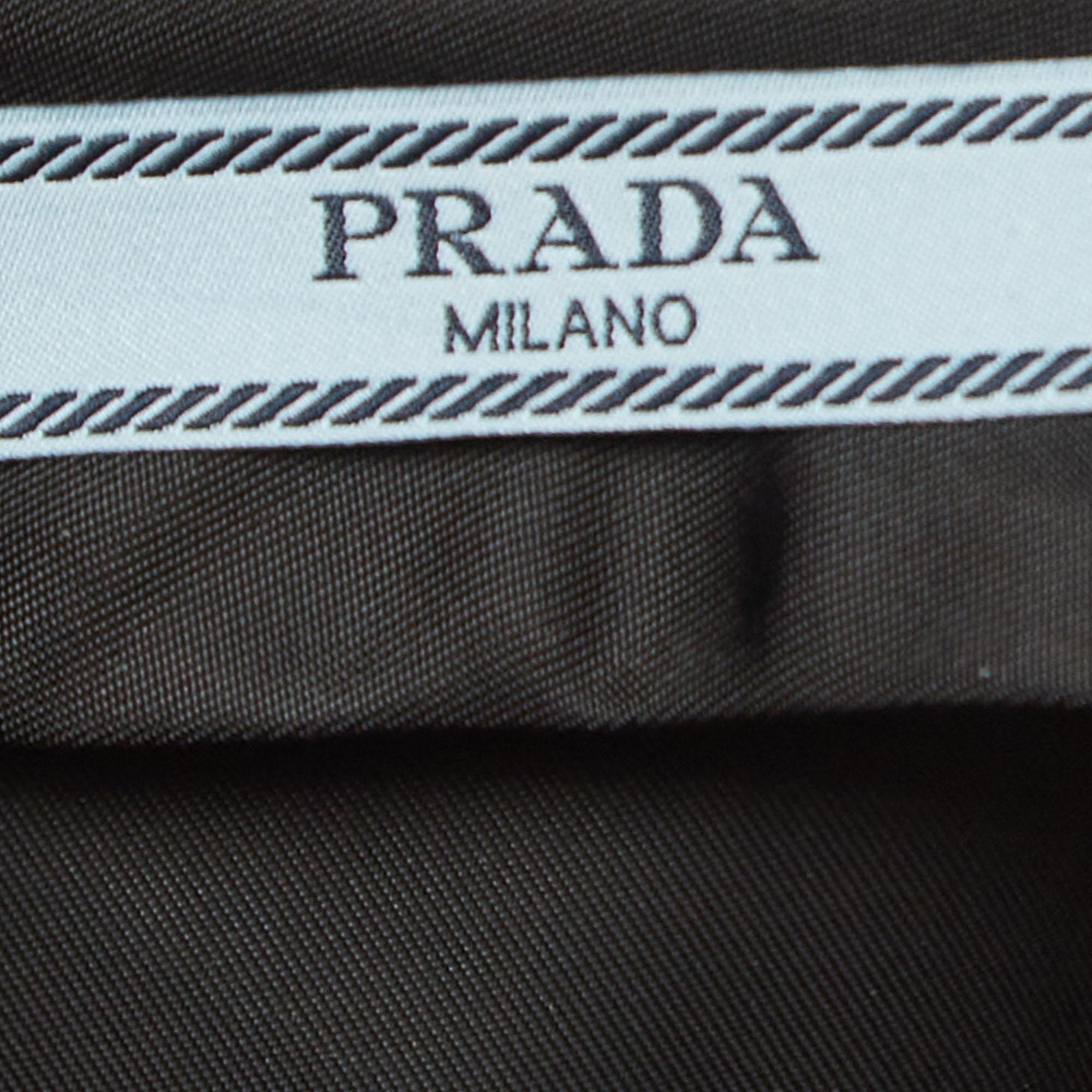 Prada Black Beaded Nylon Pleated Midi Skirt S In Excellent Condition For Sale In Dubai, Al Qouz 2