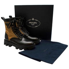 Prada Schwarz & Beige Leder & Nylon Logo Combat Stiefel - Größe EU 41,5
