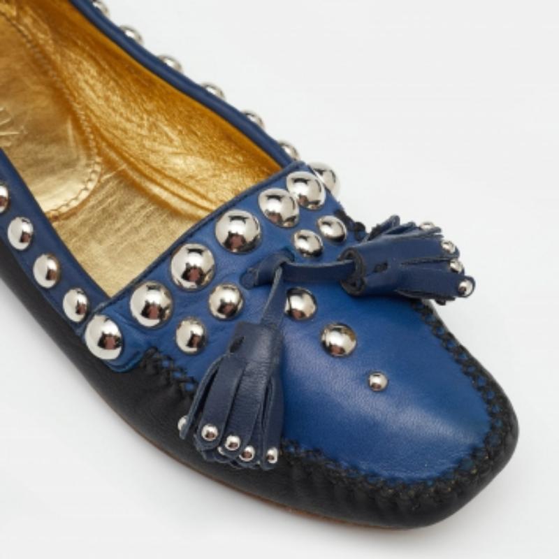 Prada - Mocassini con borchie in pelle nera/blu - misura 36 in vendita 1