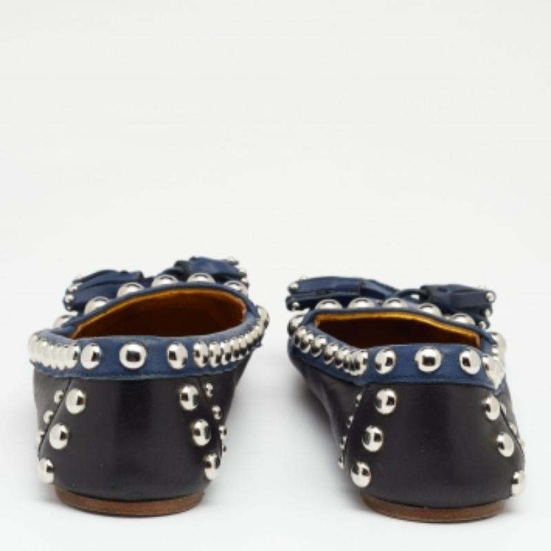 Prada - Mocassini con borchie in pelle nera/blu - misura 36 in vendita 2