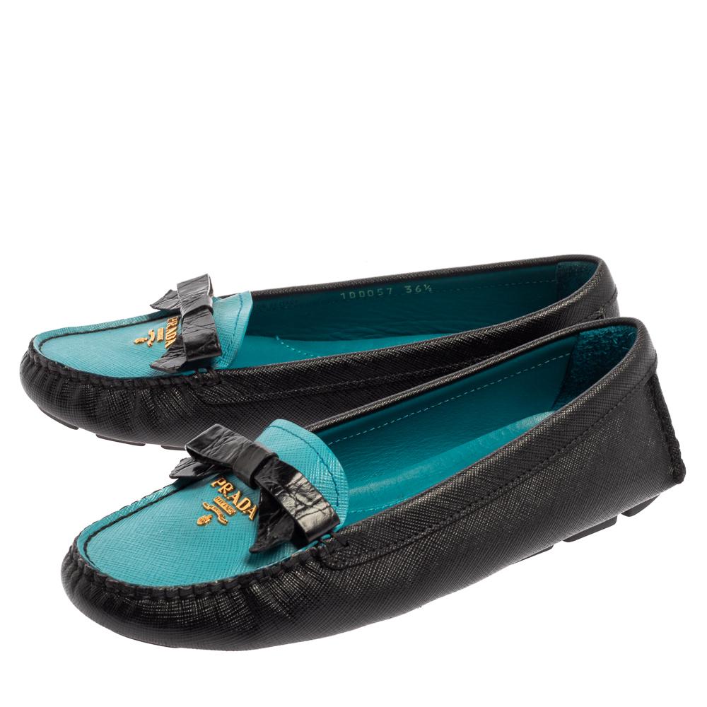 Prada Black/Blue Saffiano Leather Bow Loafers Size 36.5 In Good Condition In Dubai, Al Qouz 2