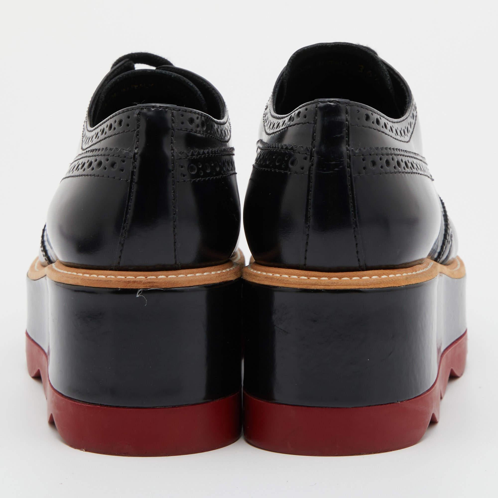 Prada Black Brogue Patent Leather Wave Wingtip Platform Derby Sneakers Size 36.5 In Good Condition In Dubai, Al Qouz 2