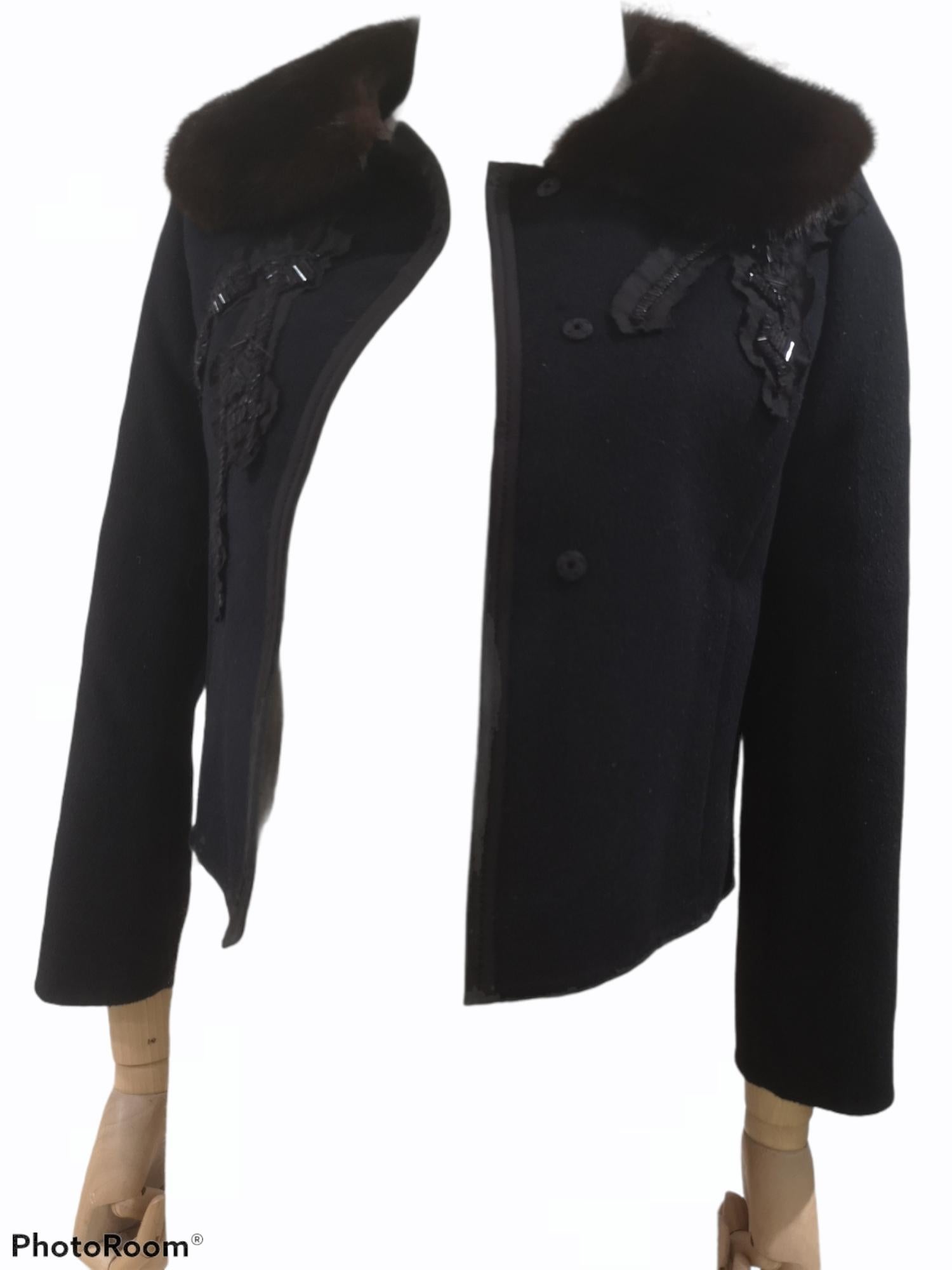 Prada black cachemire mink jacket
Removable hand stitched mink collar 
Bust 38 
Length 54
Sleeve 54 
Size 40

