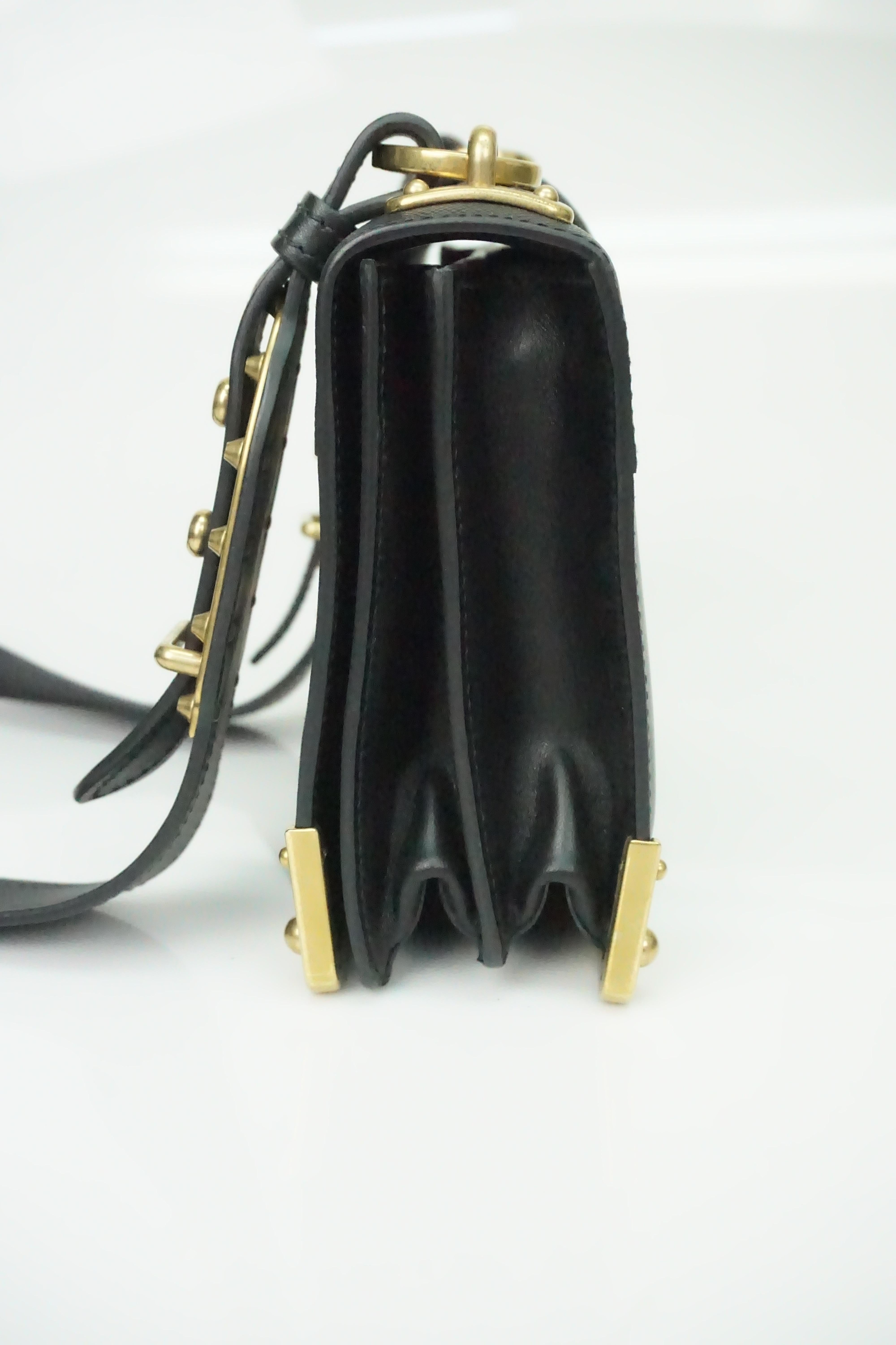 Prada Black Cahier Shoulder Bag W/ Gold Hardware In Excellent Condition In West Palm Beach, FL