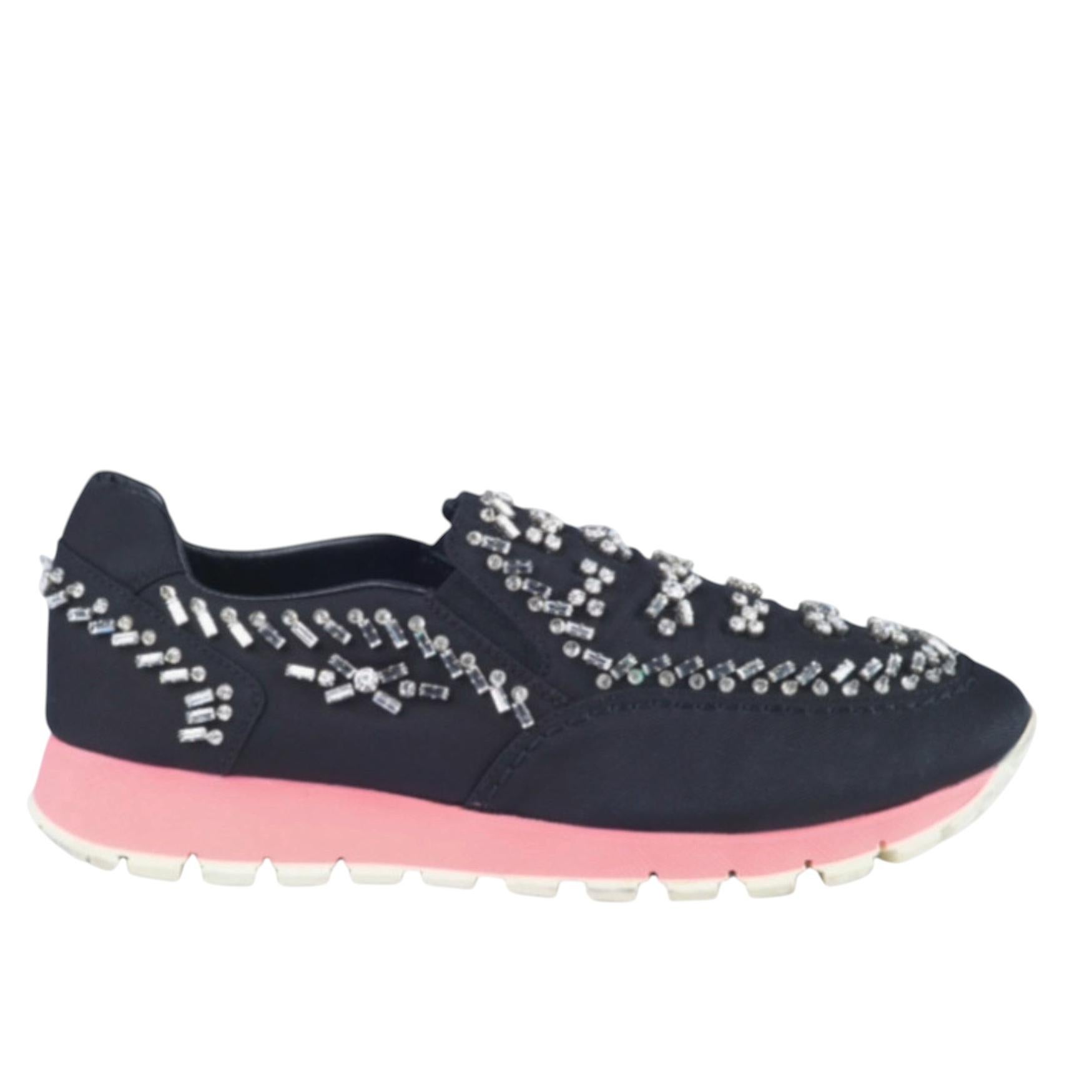 Prada Schwarzes Segeltuch Kristall verschönert Slip on Sneakers - '20s
