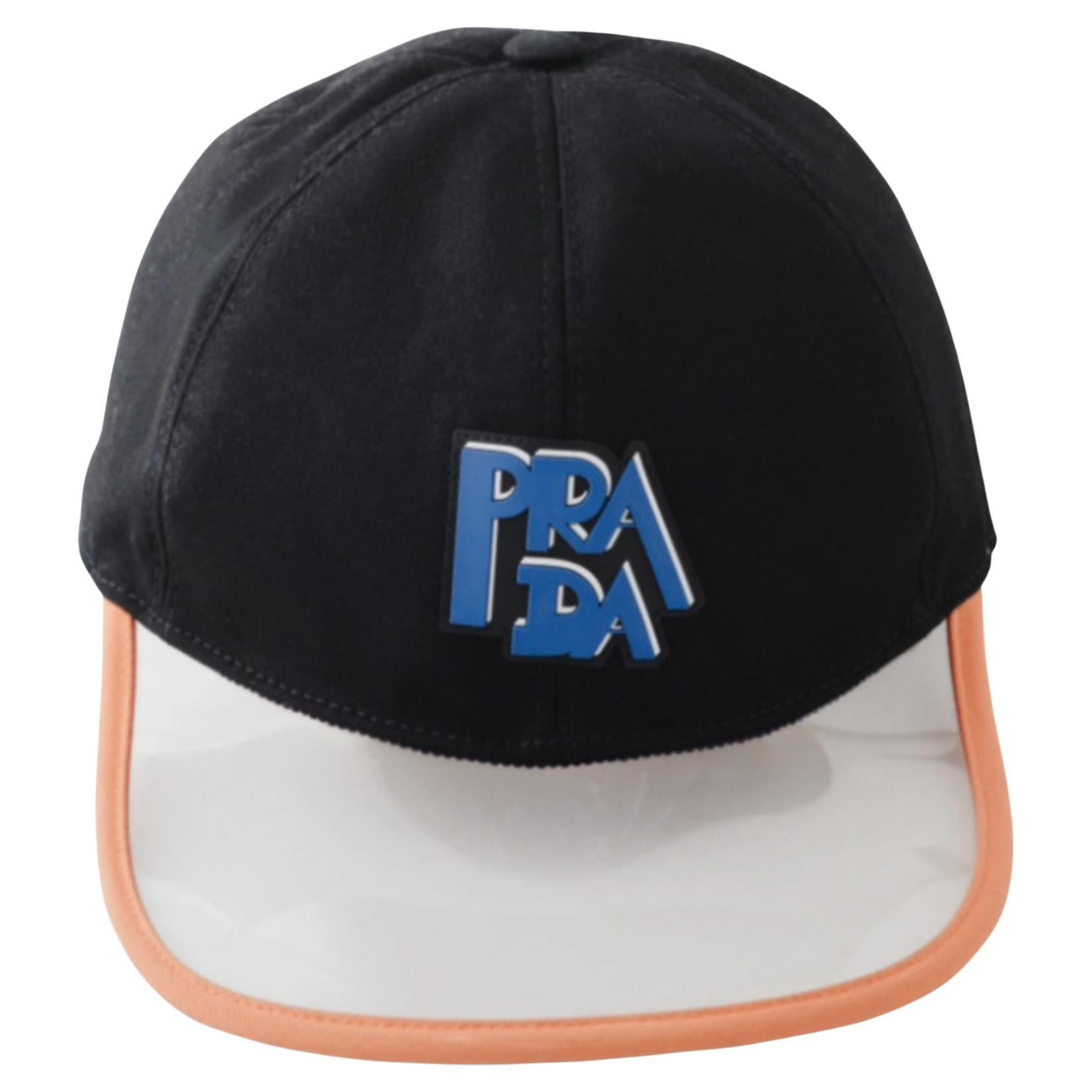 CAP nero di Prada - anni '20 in vendita
