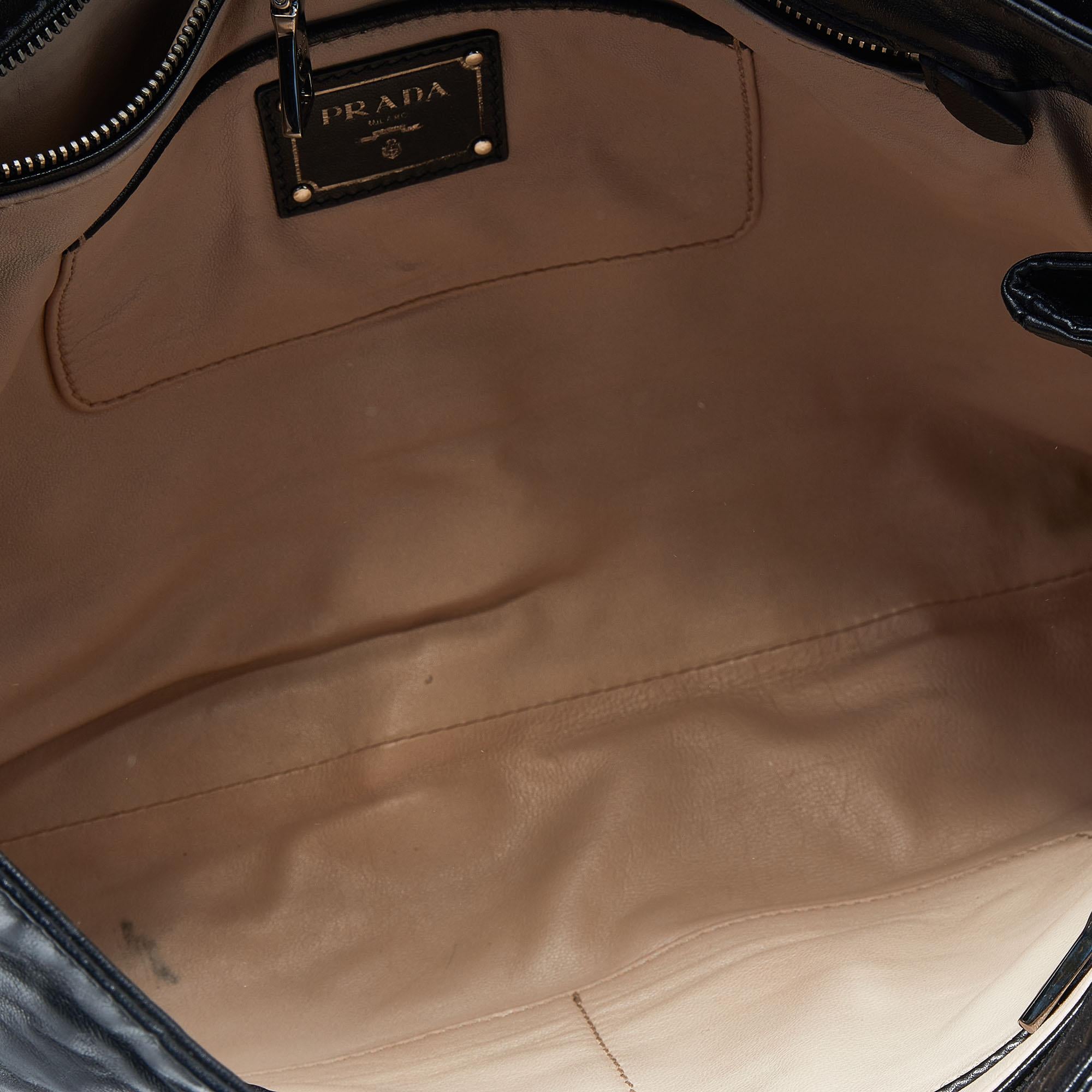 Prada Black Crackled Leather Oversized Flap Clutch In Good Condition In Dubai, Al Qouz 2