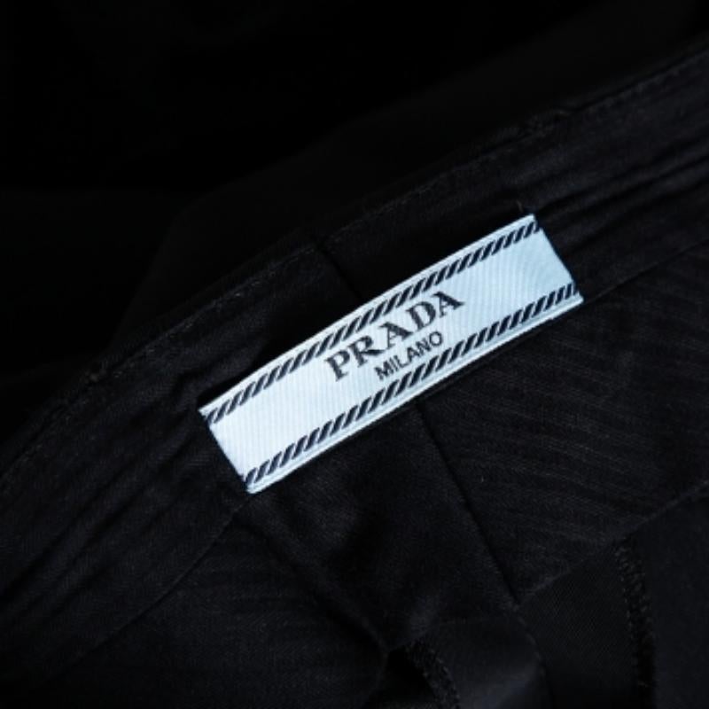 Prada Schwarze Technical-Hose in Kurzform L 2