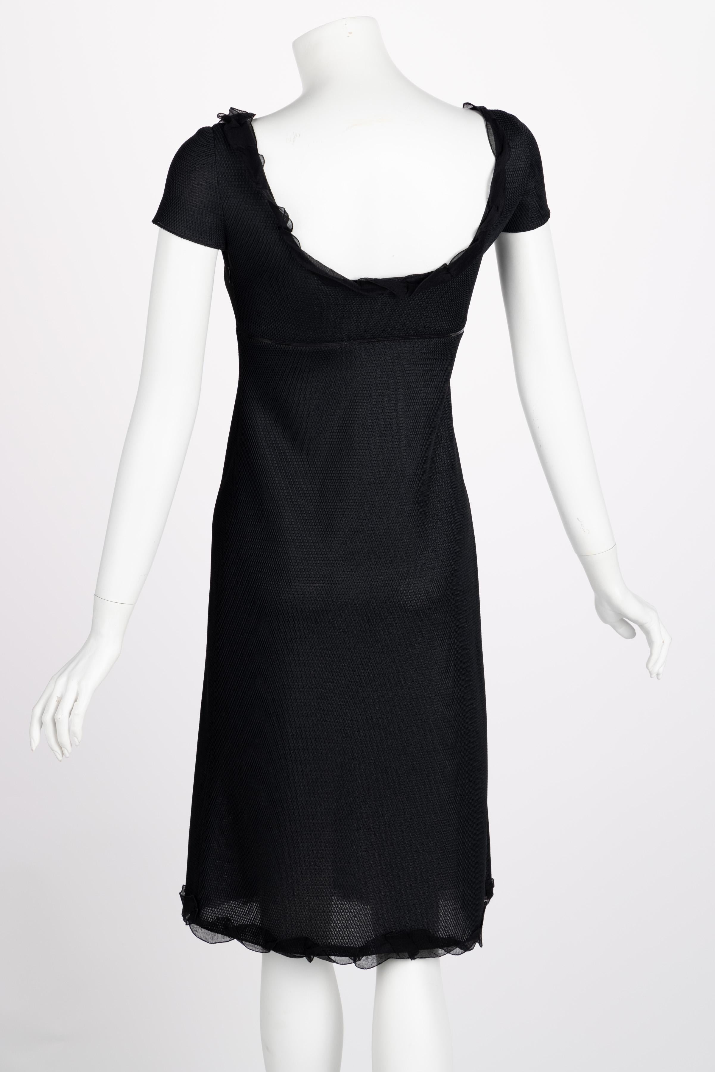 Robe Prada à découpes noires bordée de vernis, années 1990 Pour femmes en vente