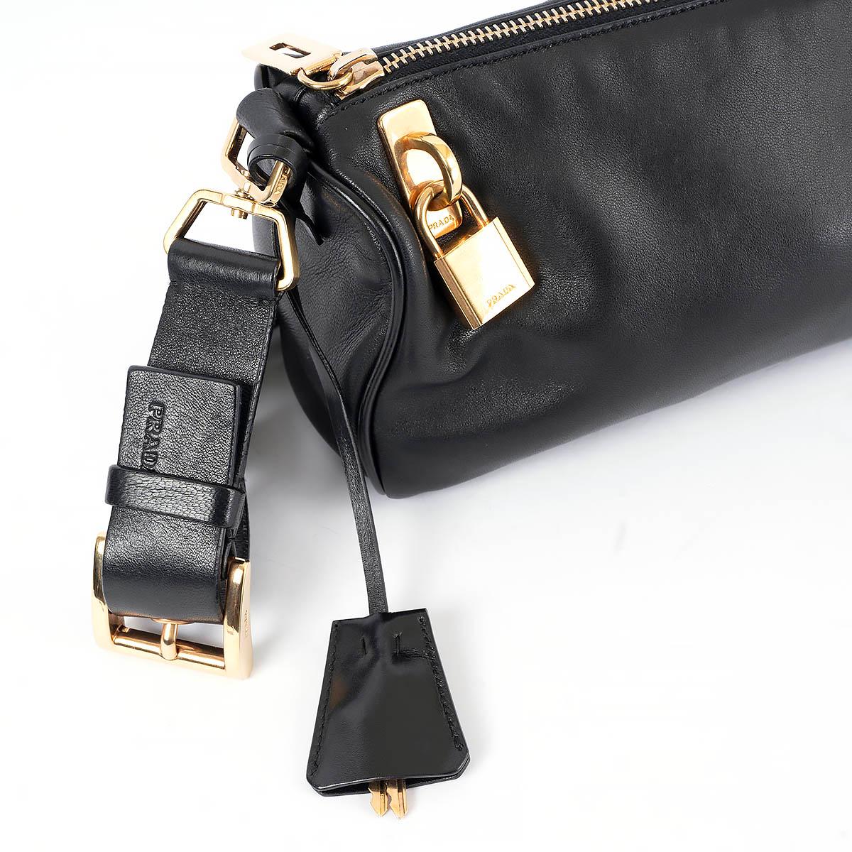 PRADA black Daino Box leather BOXY Shoulder Bag BR0094 For Sale 2