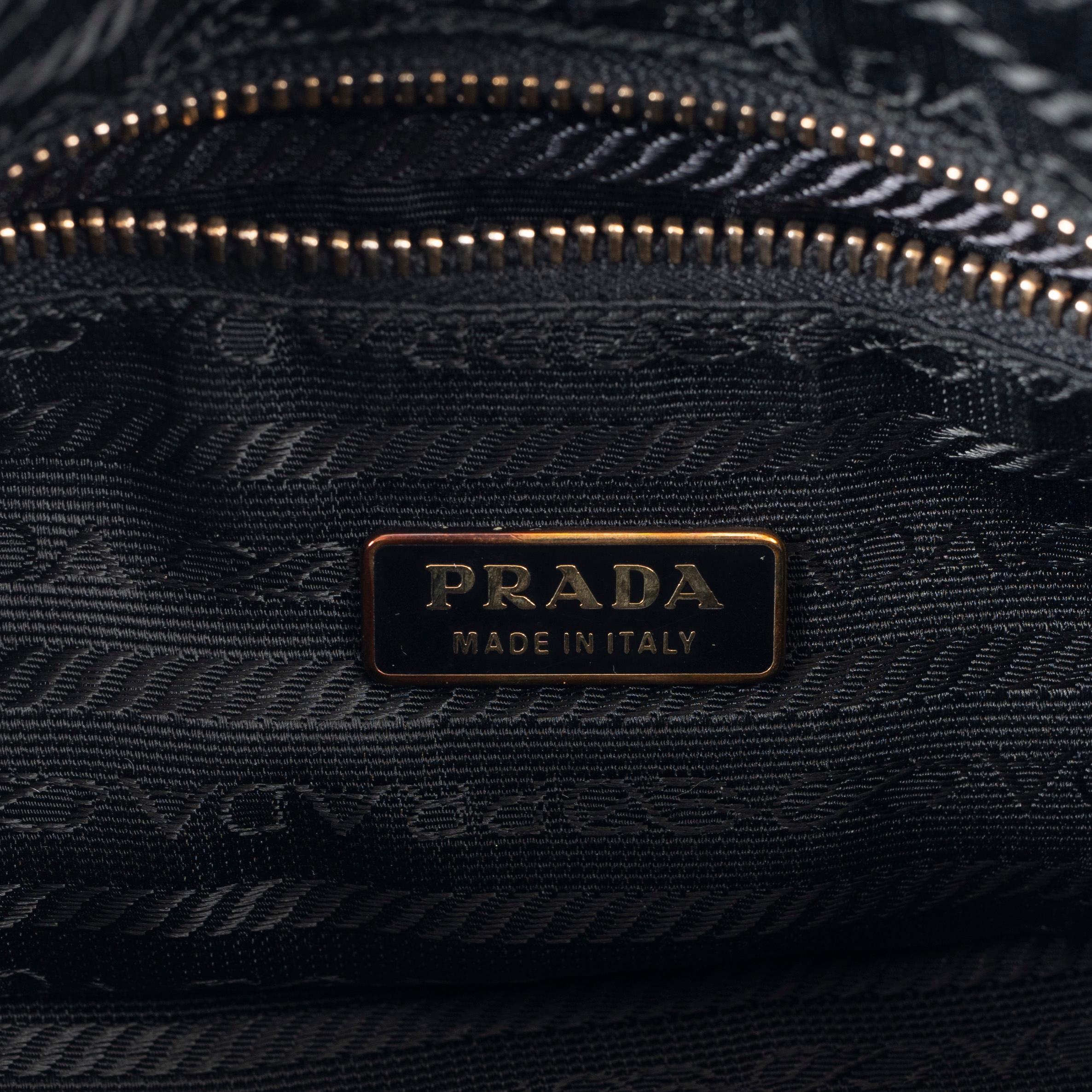 PRADA black Daino Box leather BOXY Shoulder Bag BR0094 For Sale 3