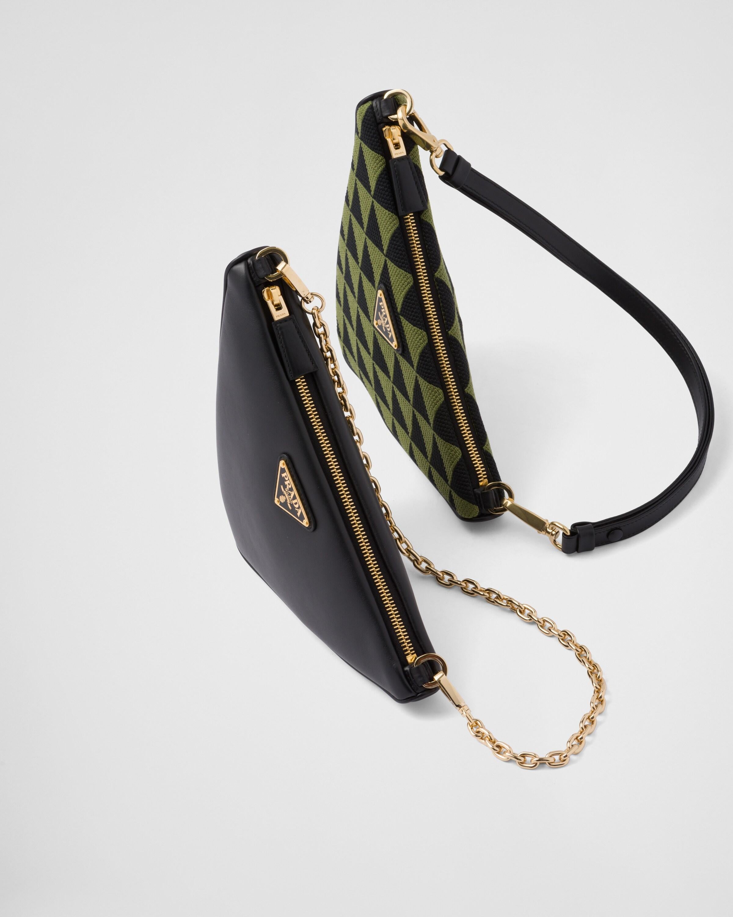 PRADA noir Sac à bandoulière MINI TRIANGLE en Jacquard vert Greene & Greene en vente 9