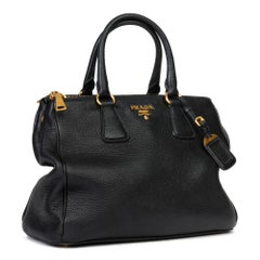 Prada Vitello Phenix Tragetasche und Brieftasche aus schwarzem genarbtem Kalbsleder