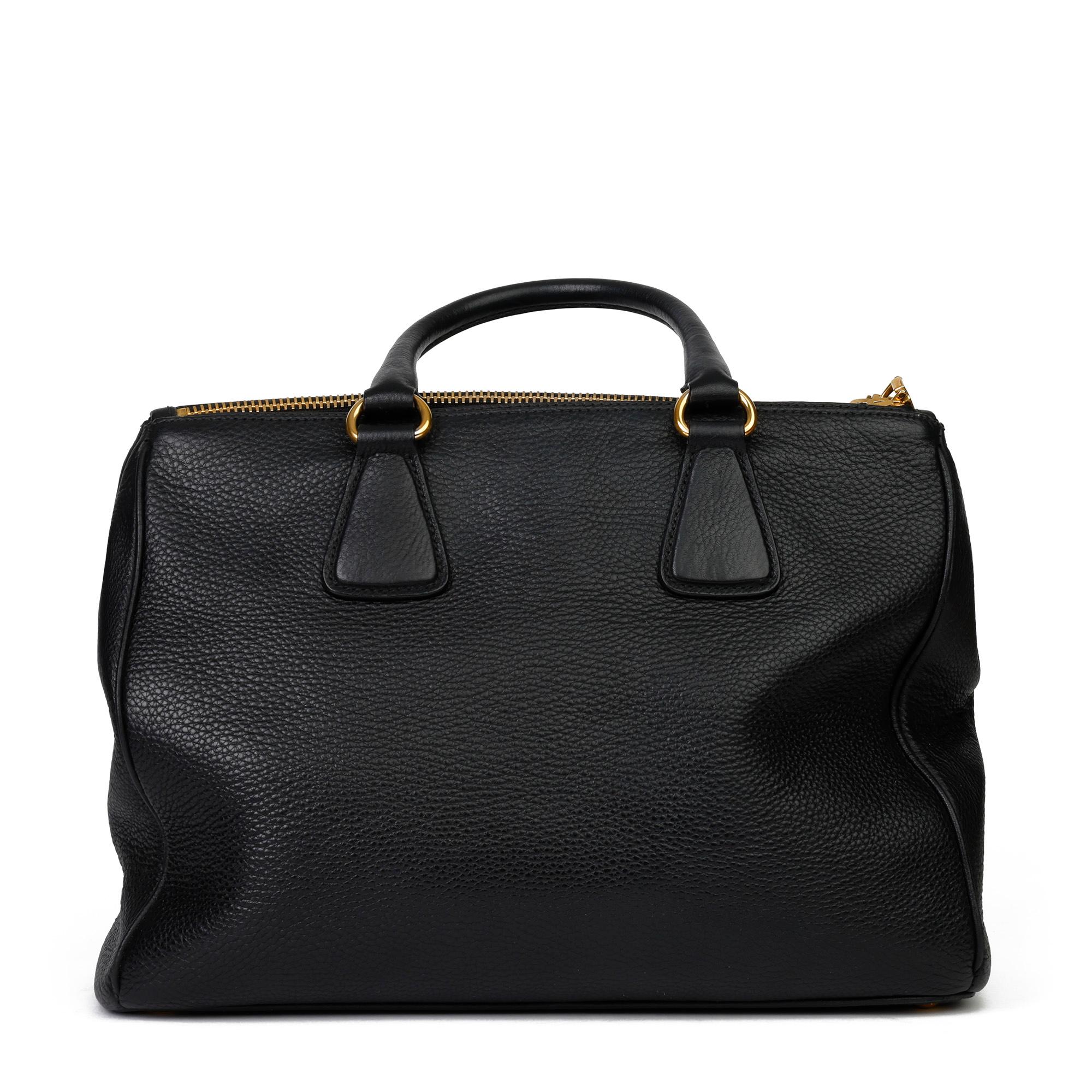 Prada Vitello Phenix Tragetasche und Brieftasche aus schwarzem genarbtem Kalbsleder Damen