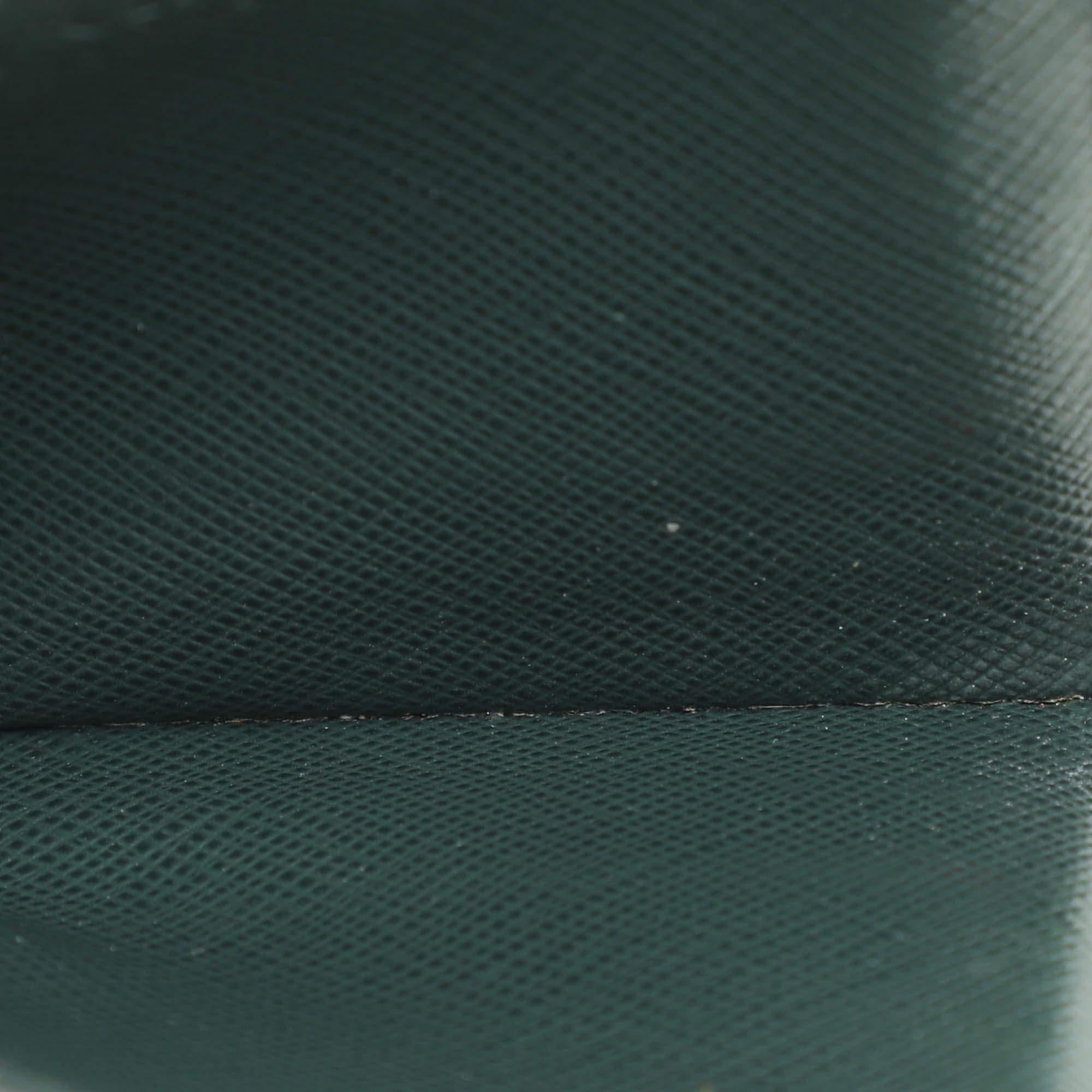 Prada Black/Green Leather Logo Card Holder In Good Condition In Dubai, Al Qouz 2