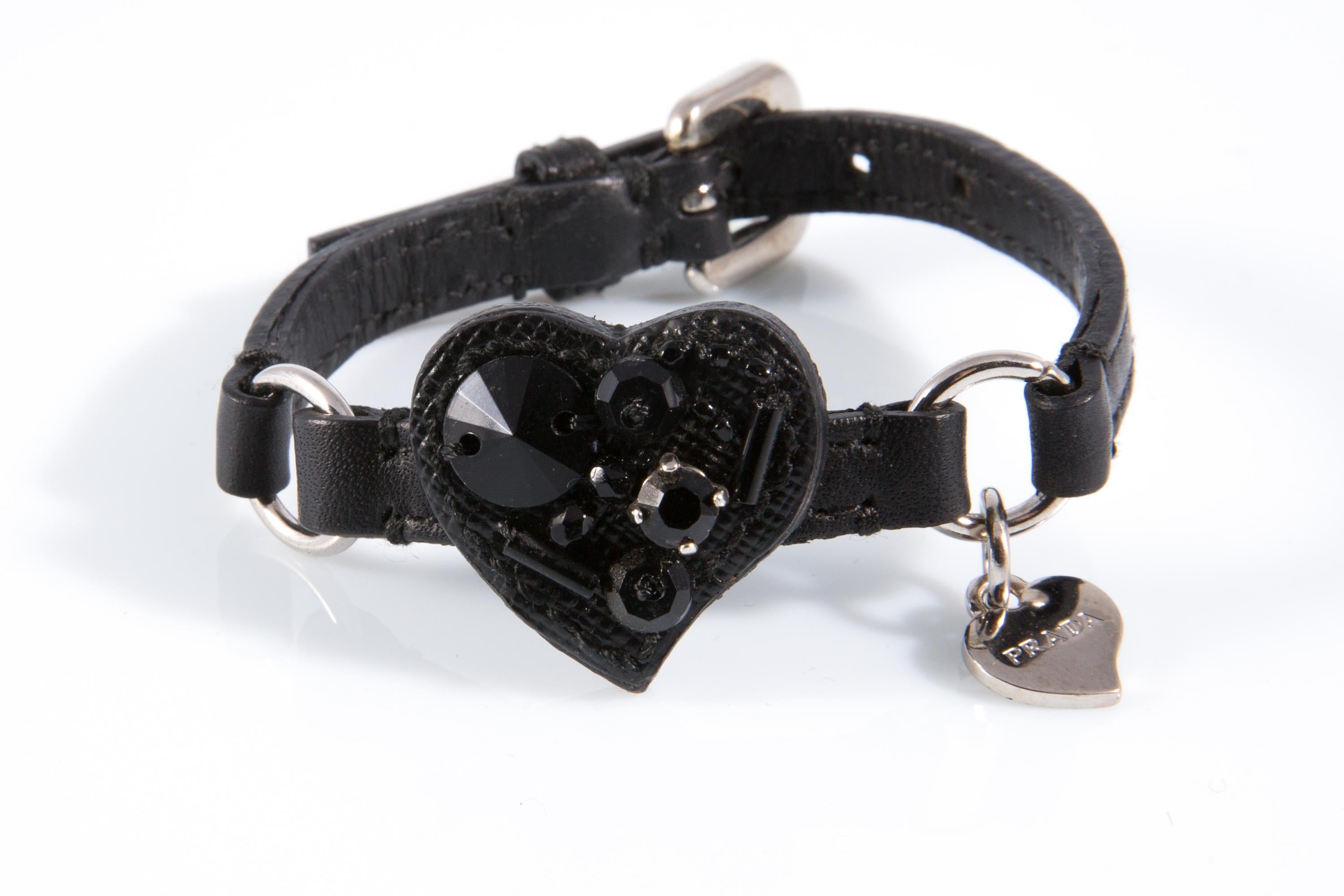 Prada Bracelet noir en forme de cœur Pour femmes en vente