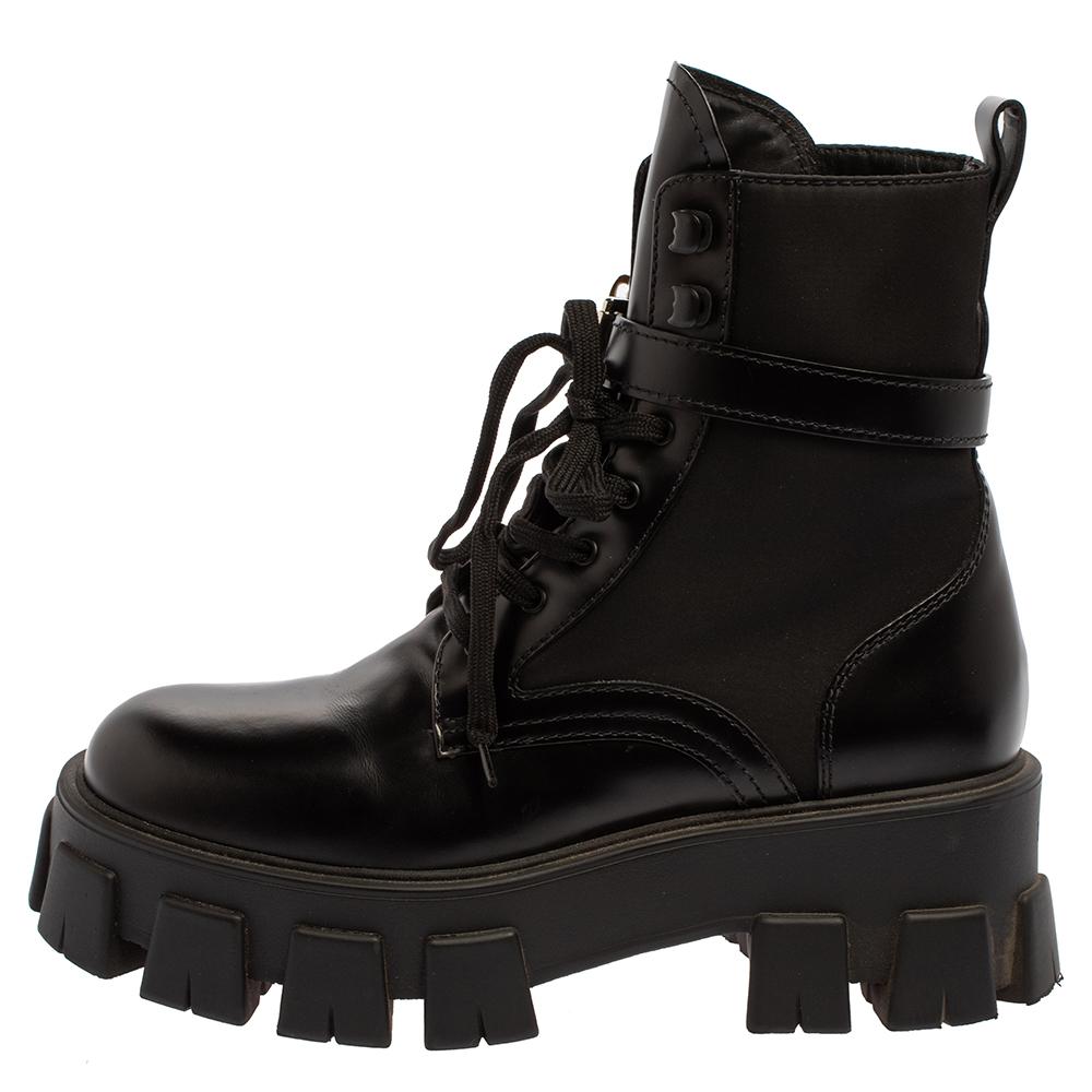 Prada Black Leather and Nylon Monolith Ankle Boots 37.5 In Good Condition In Dubai, Al Qouz 2
