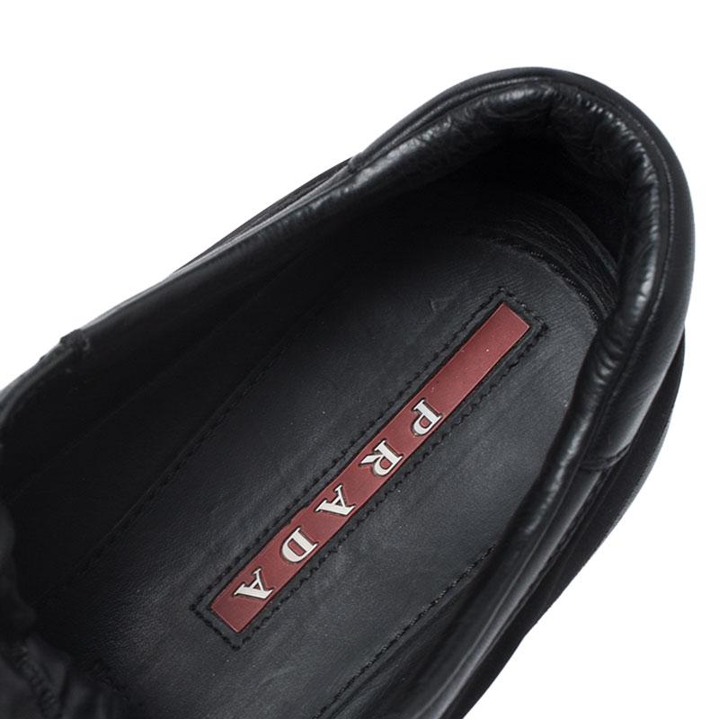 Prada Black Leather and Nylon Trainers Sneakers Size 42 In Good Condition In Dubai, Al Qouz 2