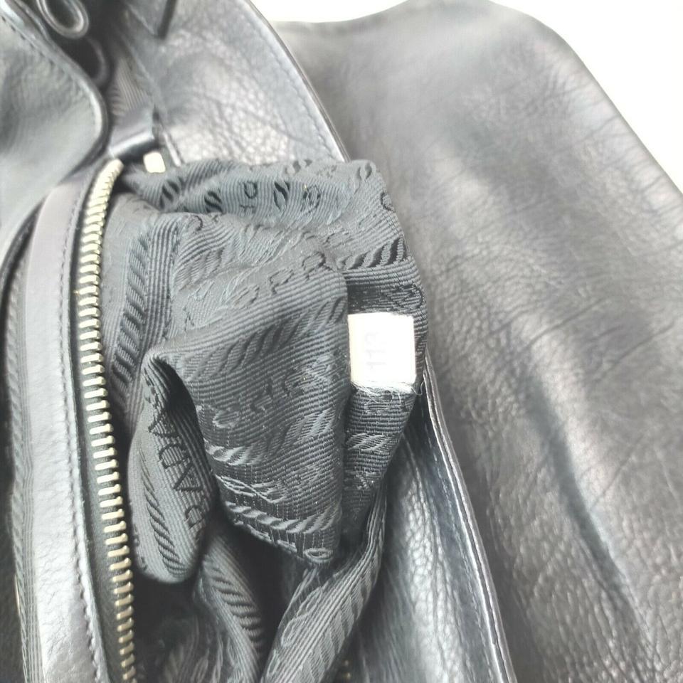 Prada Black Leather Belt Motif Shoulder Bag 862418 In Good Condition In Dix hills, NY
