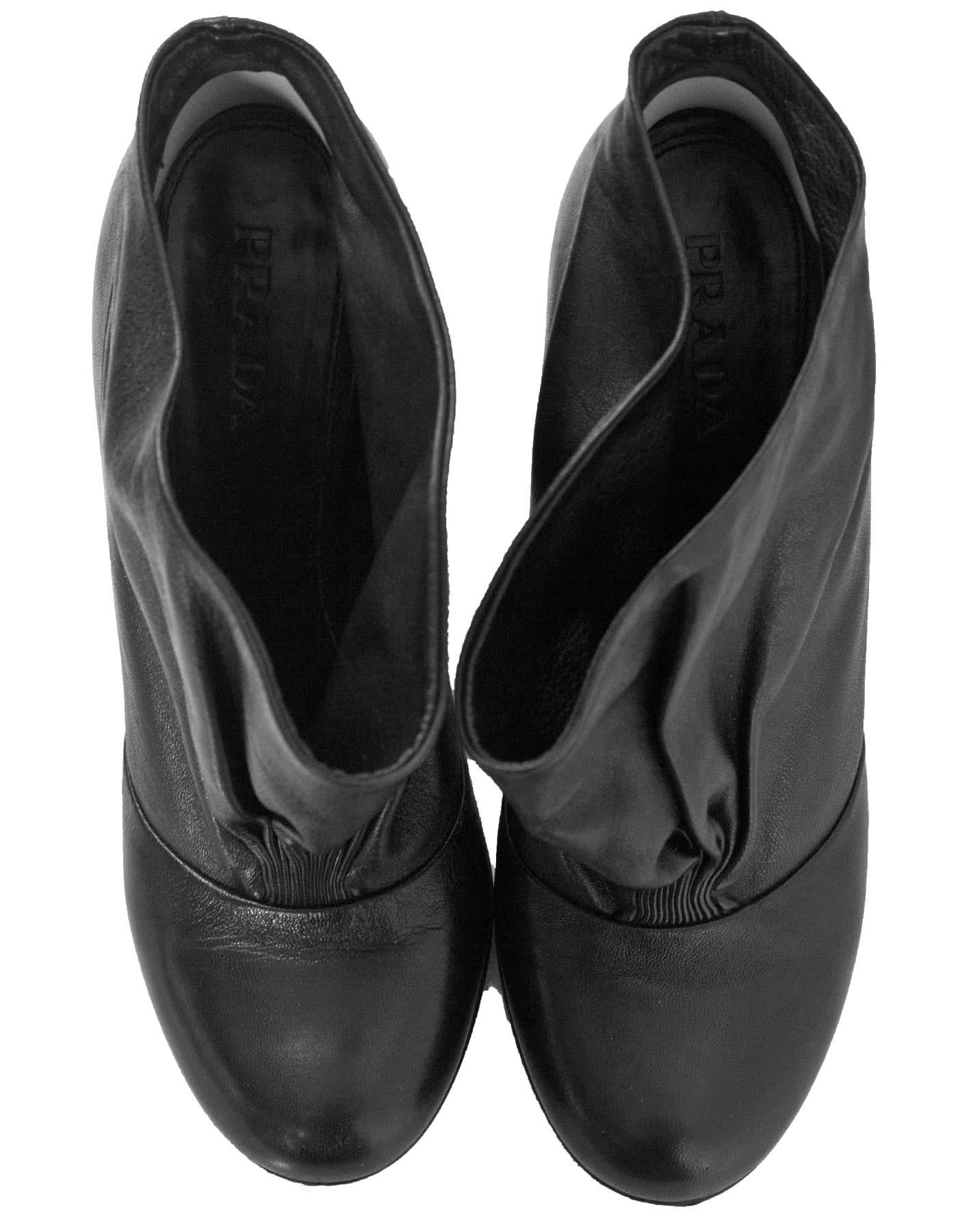 Prada Black Leather Booties Sz 37.5 In Excellent Condition In New York, NY