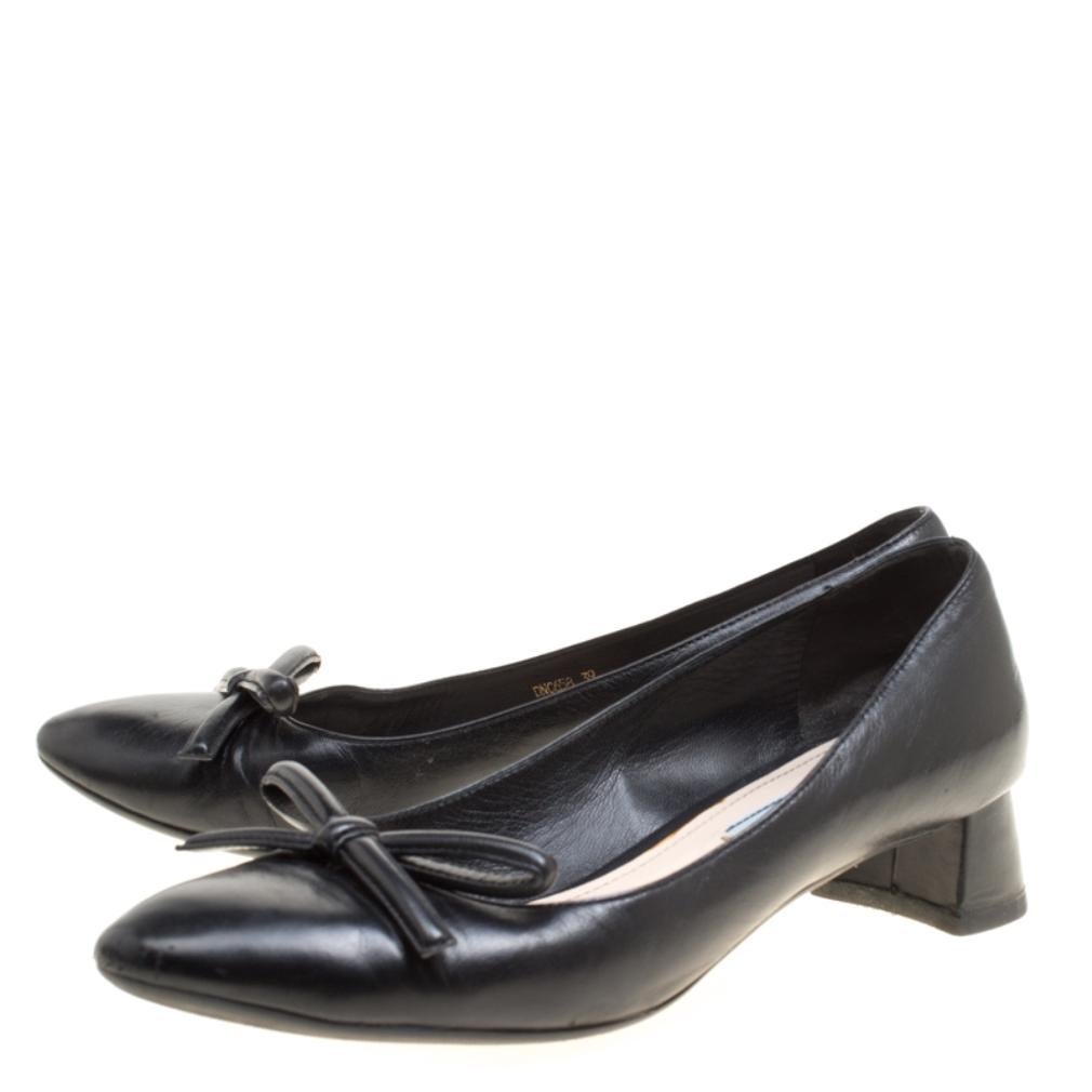Women's Prada Black Leather Bow Block Heel Pumps Size 39