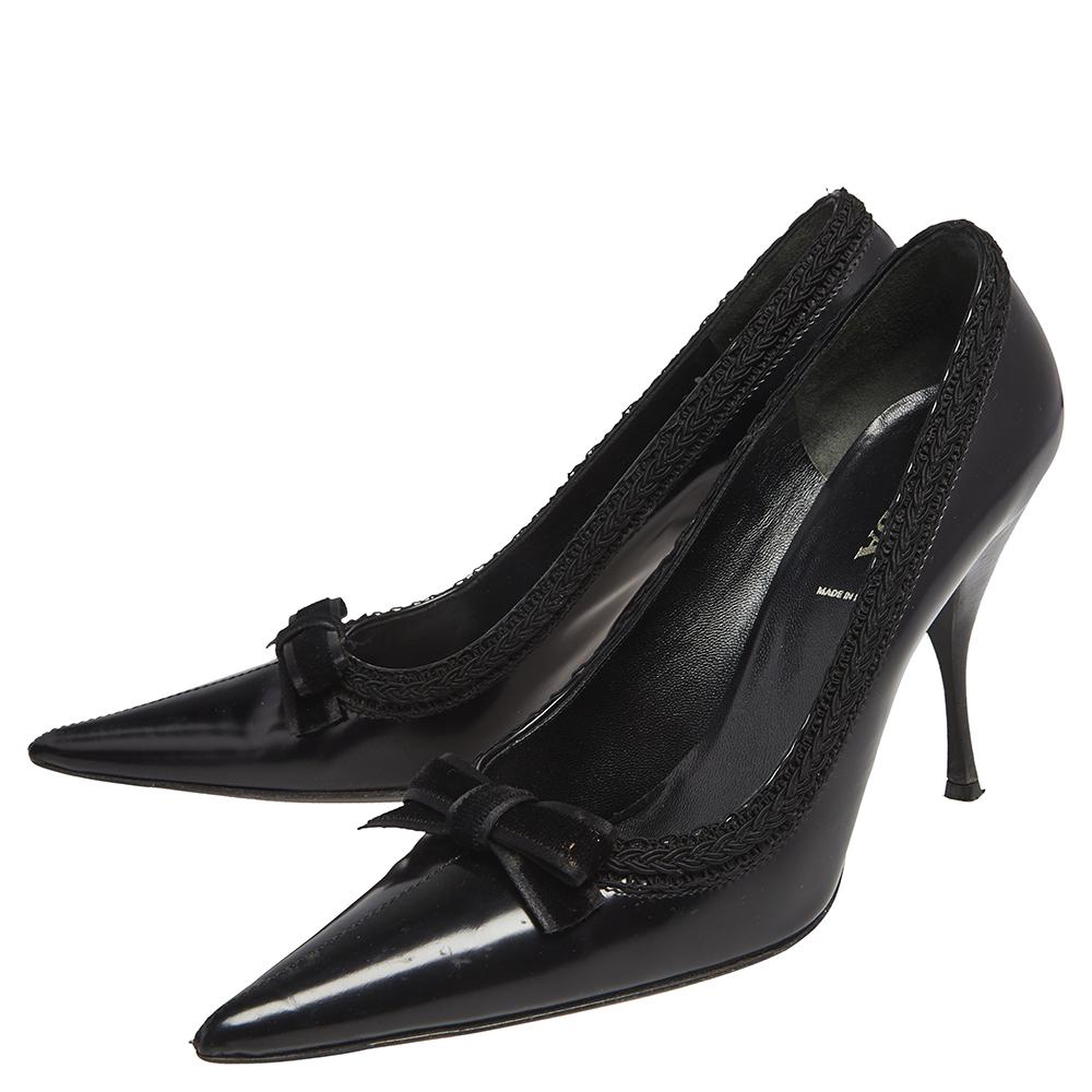 Prada logo bow pointy toe pump discount