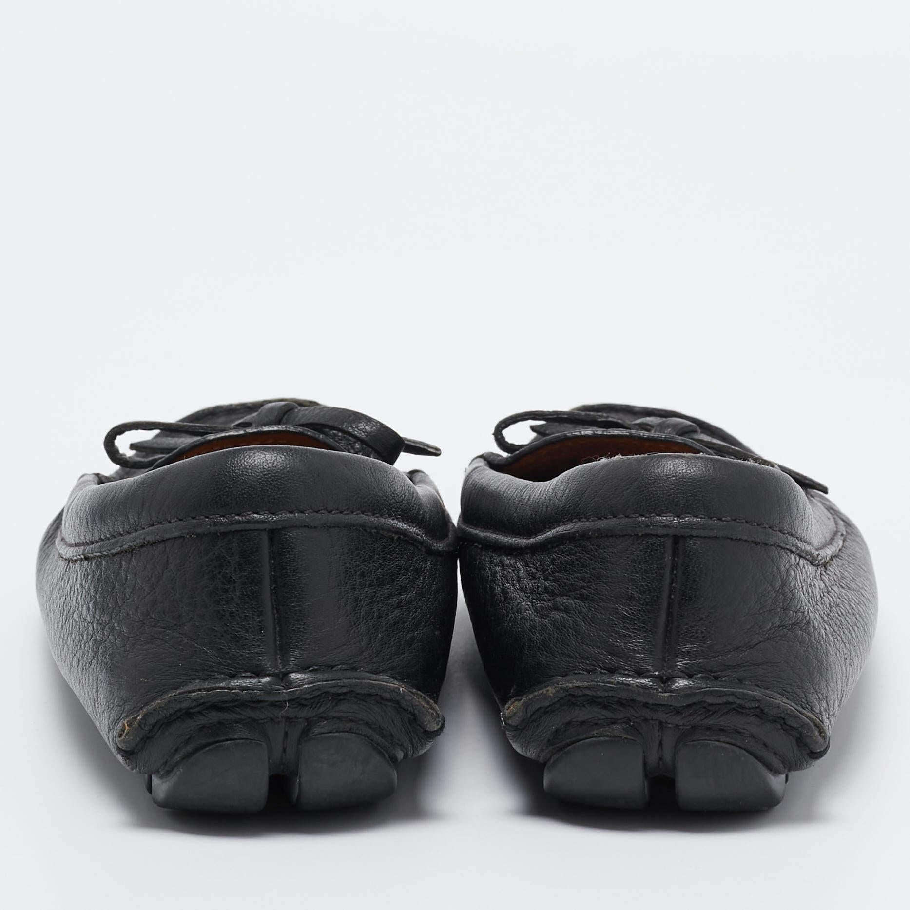 Prada - Mocassins en cuir noir avec nœud Taille 35 Pour femmes en vente