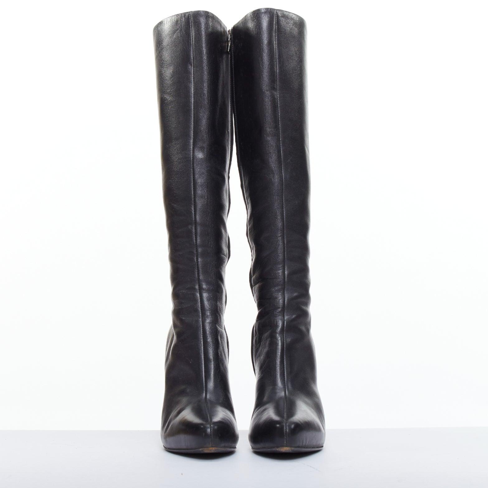 PRADA - Bottes hautes pour mollets en cuir noir à talon conique EU39 État moyen - En vente à Hong Kong, NT