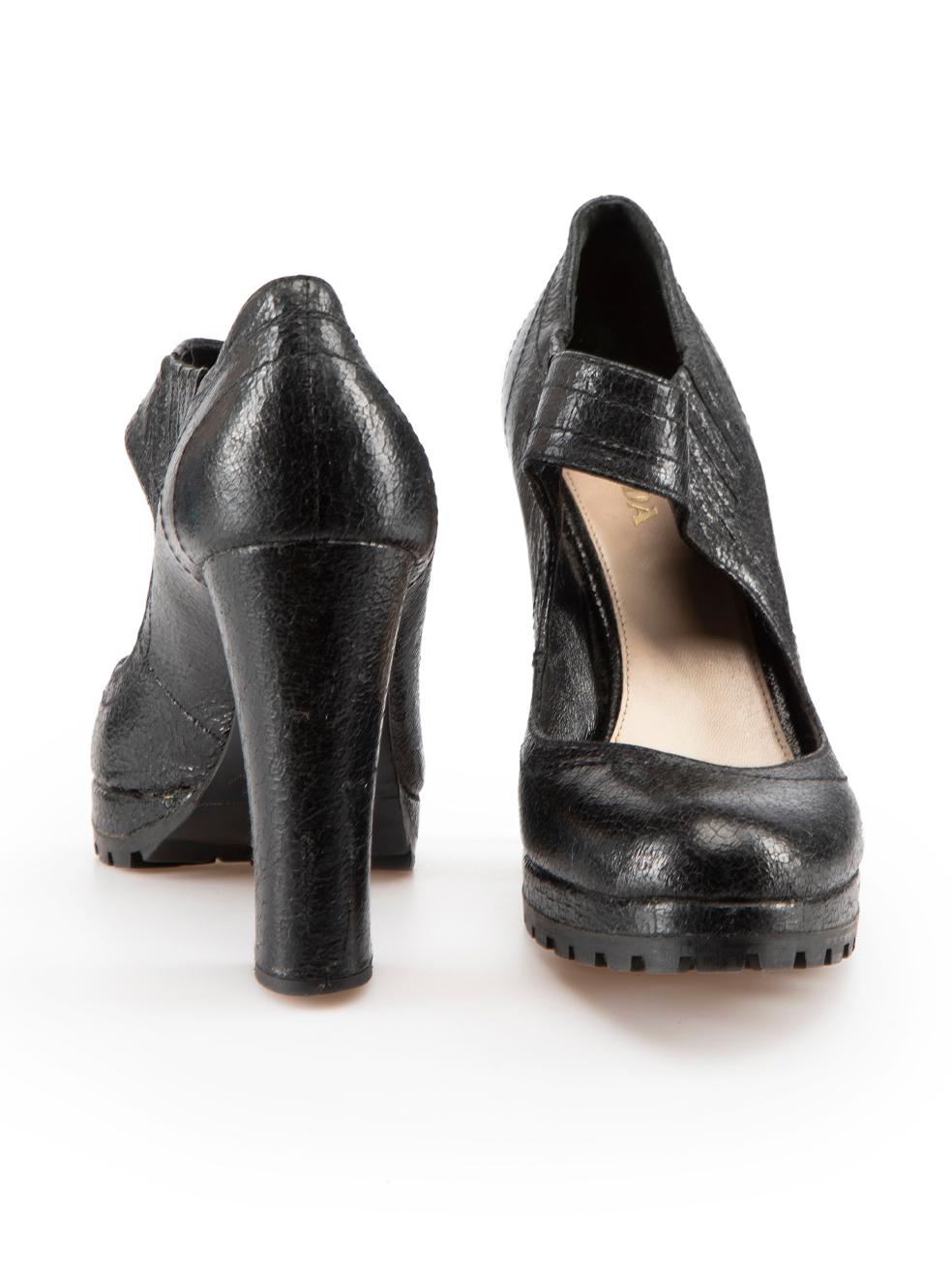 Prada Black Leather Craquelure Mary-Jane Heels Size IT 39 In Good Condition For Sale In London, GB