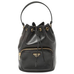 Prada Schwarzes Leder Duet Bucket Umhängetasche