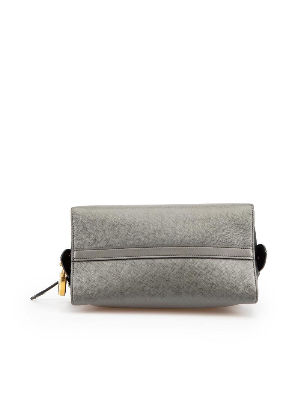 Women's Prada Black Leather Esplanade Handbag For Sale