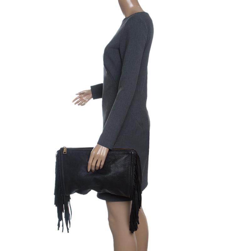 Prada Black Leather Fringe Clutch In Good Condition In Dubai, Al Qouz 2