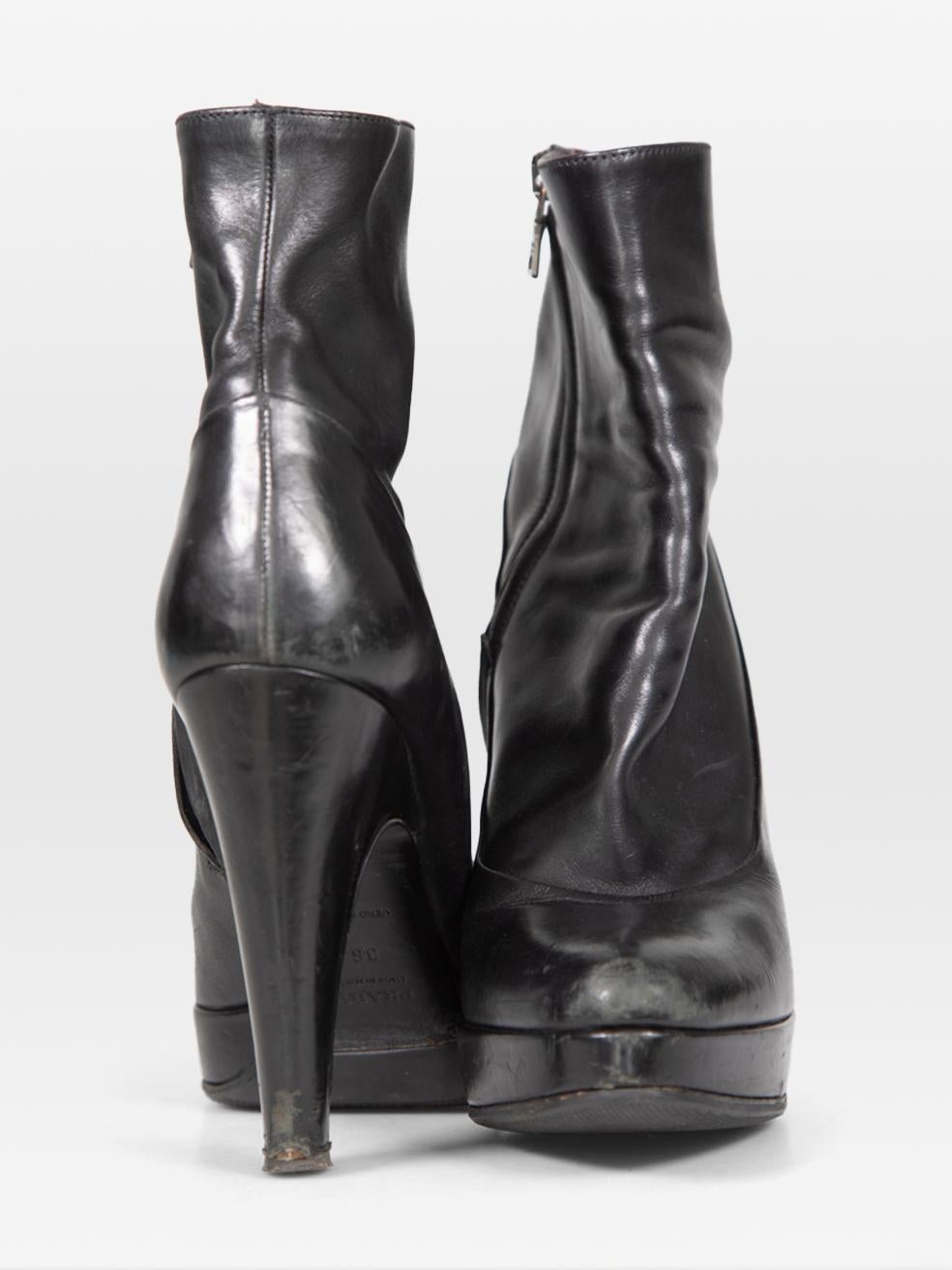 Prada Black Leather Heeled Side Zip Boots Size IT 36 In Good Condition For Sale In London, GB