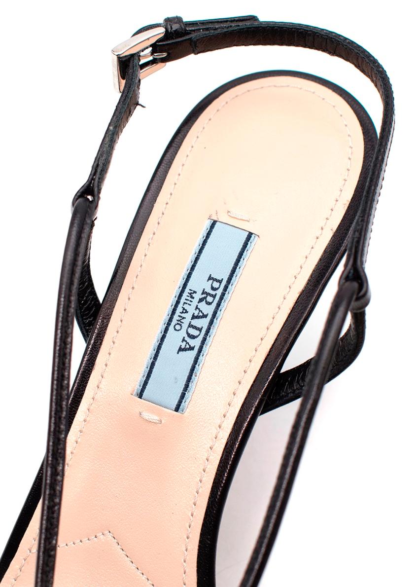 Prada Schwarze gestreifte Riemchensandalen mit Slingback-Absatz aus Leder 3