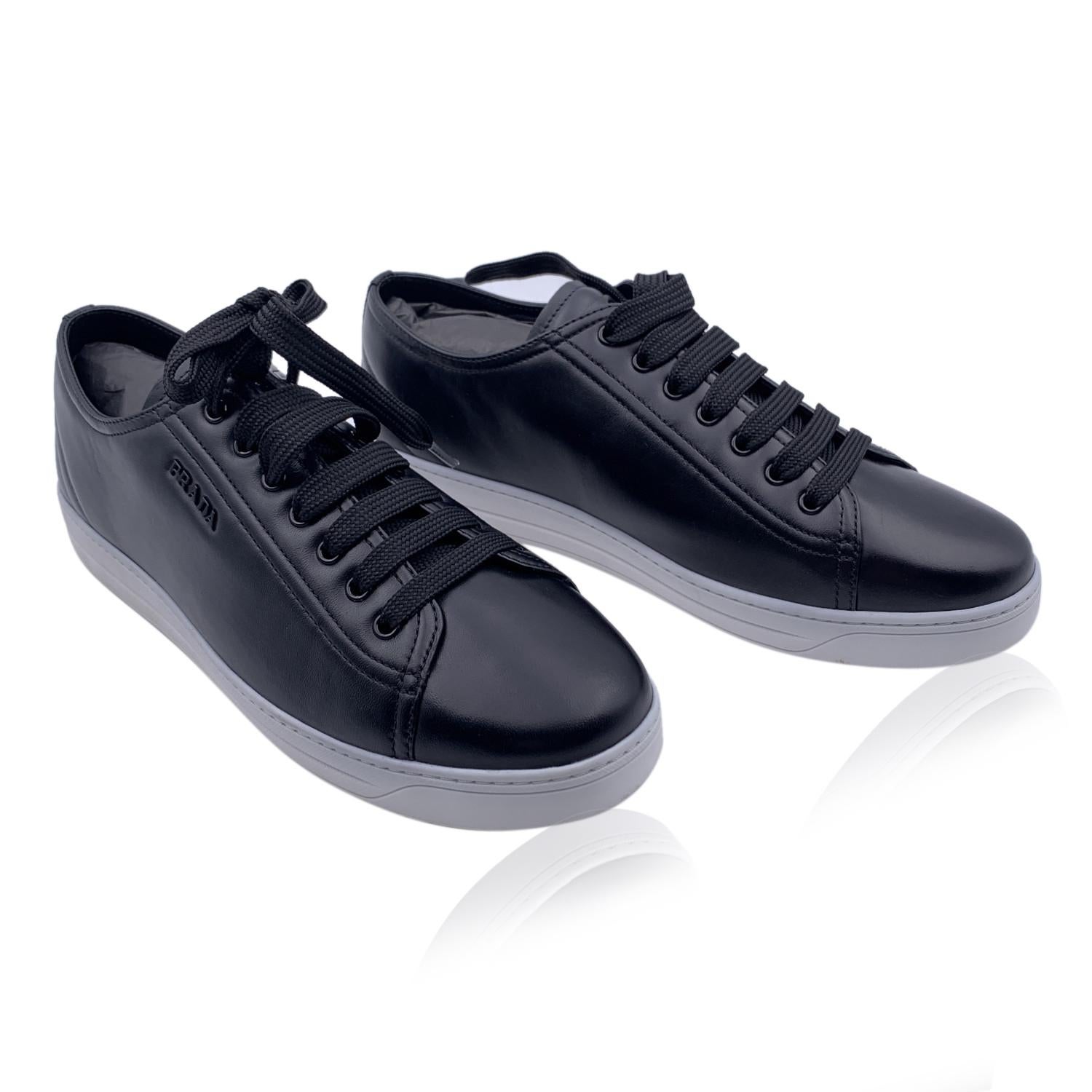 Prada Black Leather Lace Up Sneakers Shoes 3E6187 Size 41 In Excellent Condition In Rome, Rome