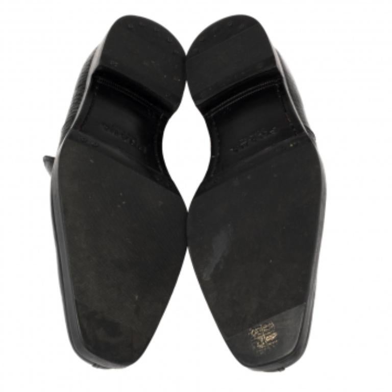 Prada Black Leather Loafers Size 45 In Fair Condition For Sale In Dubai, Al Qouz 2