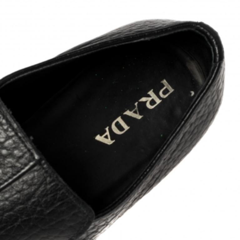 Men's Prada Black Leather Loafers Size 45 For Sale