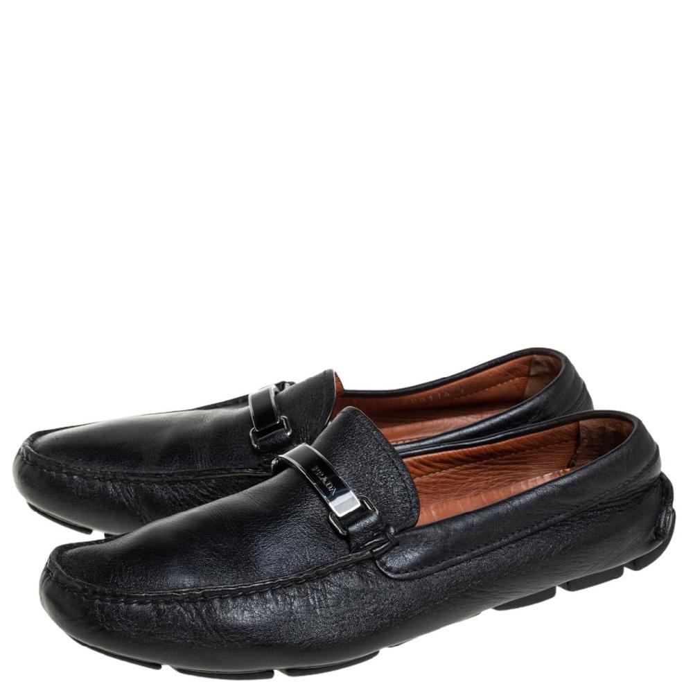 Prada Black Leather Logo Embellished Loafers Size 41 For Sale 3