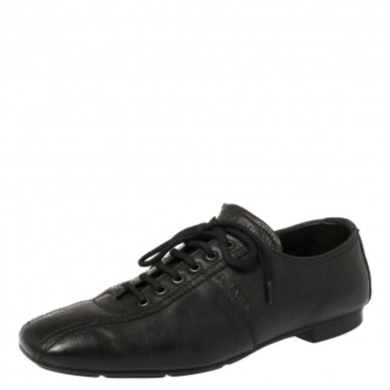 Prada Black Leather Low Top Sneakers Size 42 For Sale 1