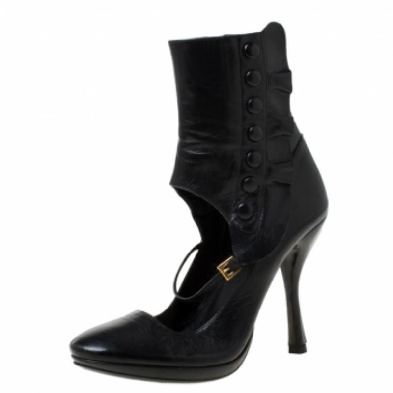 Prada Mary Black in pelle con stivaletti taglia 37 in vendita 1