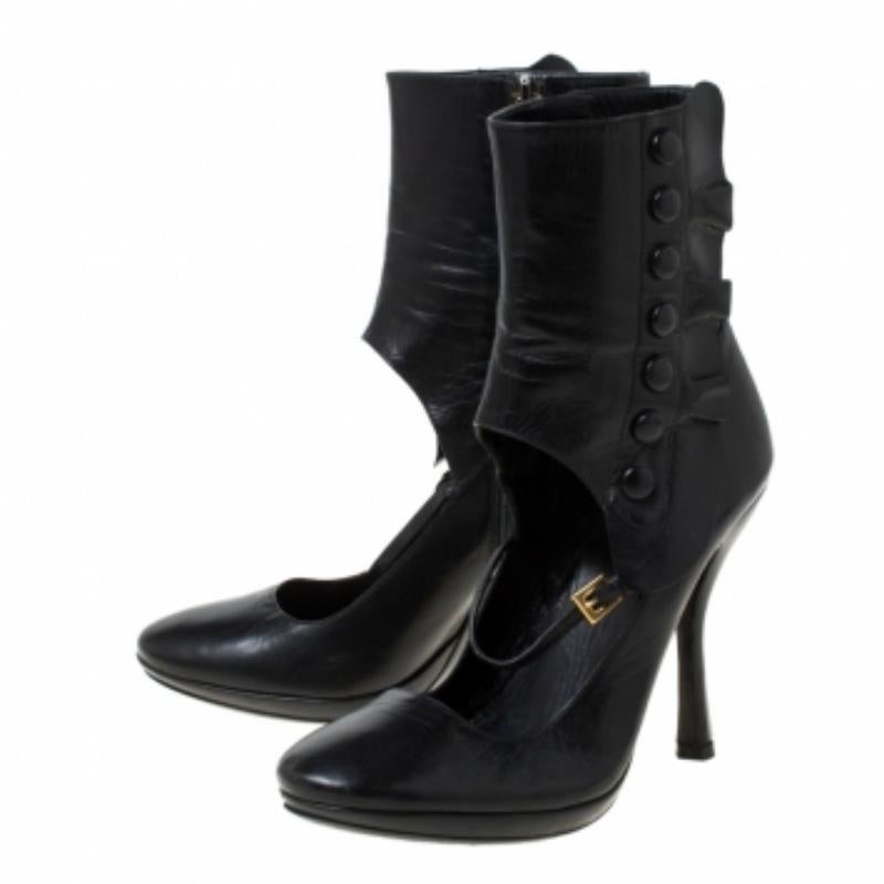 Prada Mary Black in pelle con stivaletti taglia 37 in vendita 2