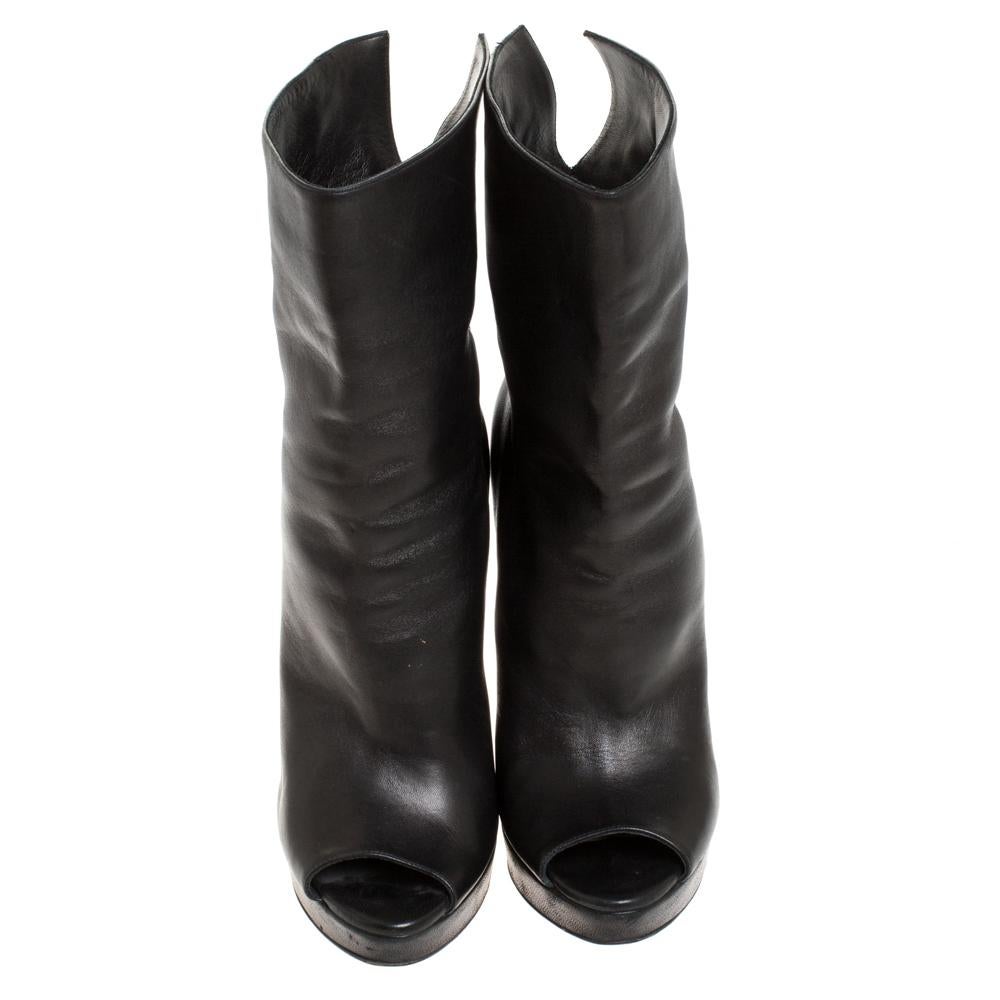 Prada Black Leather Peep Toe Platform Ankle Boots Size 37.5 In Good Condition In Dubai, Al Qouz 2
