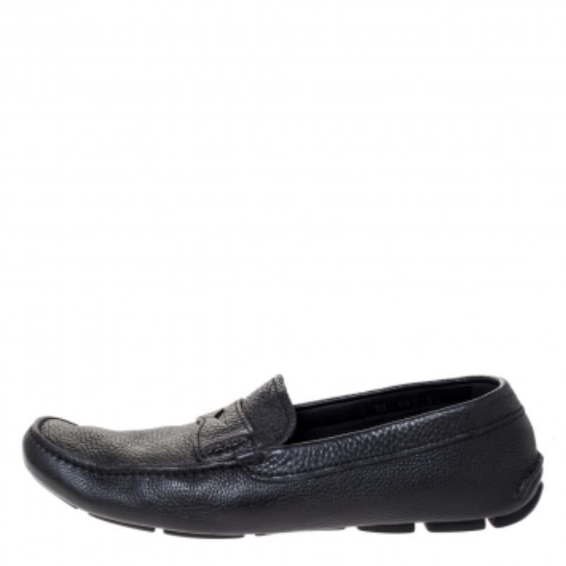 Prada Mocasines Slip On Cuero Negro Talla 43.5 en Bueno estado para la venta en Dubai, Al Qouz 2
