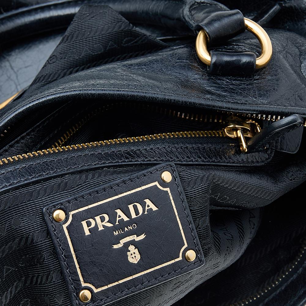 Prada Black Leather Phenix Tote In Good Condition In Dubai, Al Qouz 2