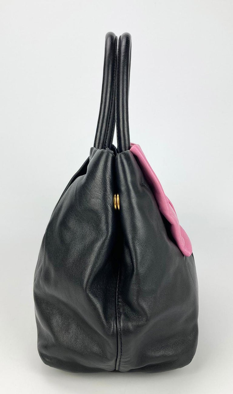 Prada Black Leather Pink Bow Fiocco Bag In Good Condition For Sale In Philadelphia, PA