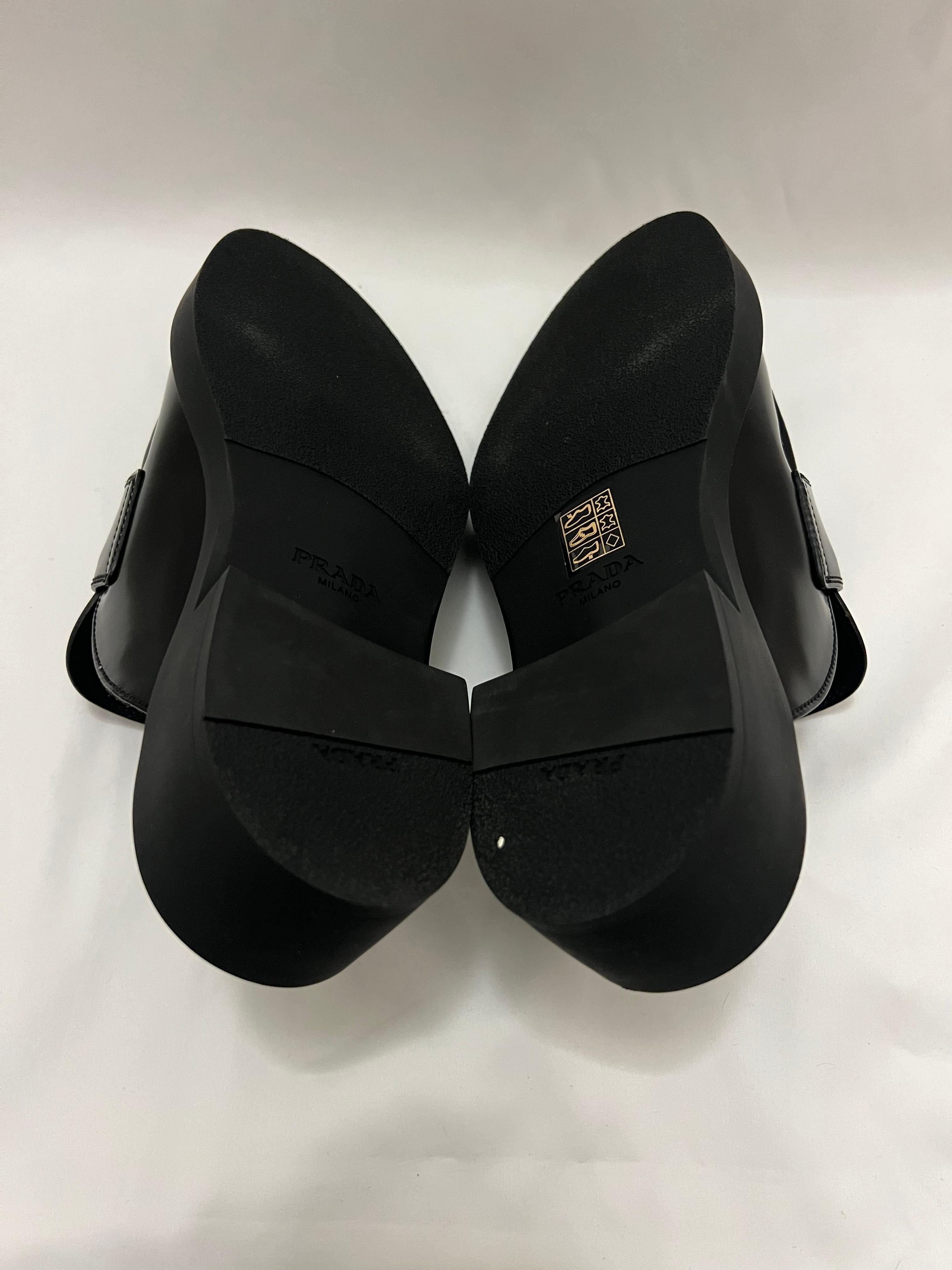 Prada Black Leather Platform Mule Loafers, Size 41 In New Condition In Beverly Hills, CA