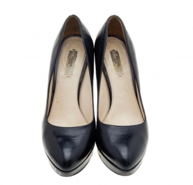 Bombas de plataforma de cuero negro Prada talla 39.5 Negro en venta