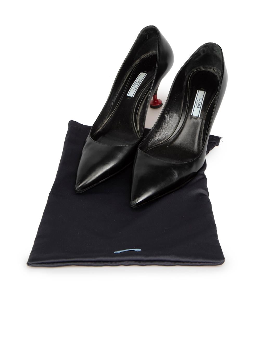 Prada Black Leather Point Toe Court Shoes Size IT 40.5 For Sale 4